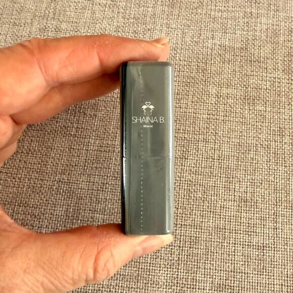 Shaina B Miami Lipstick Sunset Sangria Deep Red Travel Size Long Lasting Formula - Picture 4 of 9